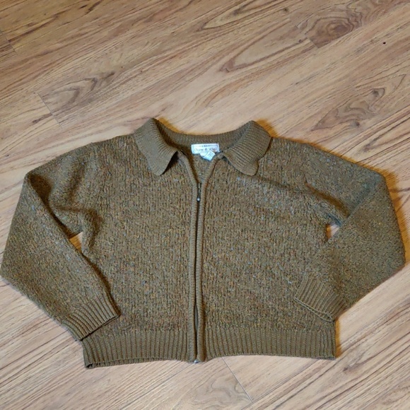 Deane & White Sweaters - EUC Zip up sweater